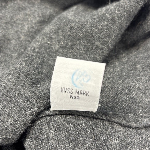 Eric Bompard Pure Cashmere Charcoal V-Neck long sleeve Sweater M - Picture 10 of 10